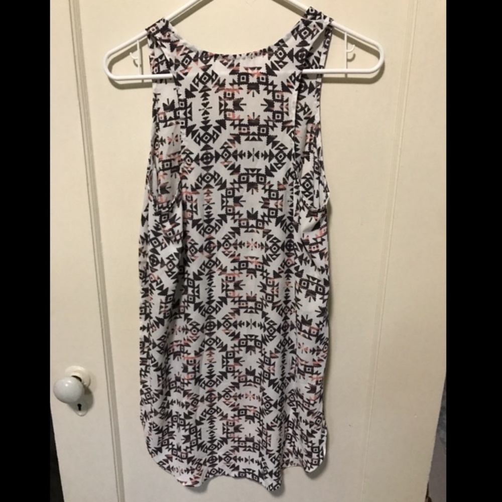 Patterned Tank Top - Picture 2 of 2